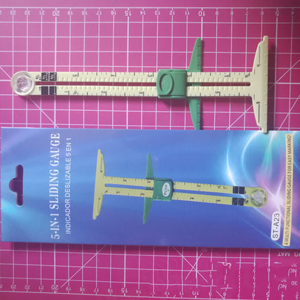 Multifunctional patchwork ruler