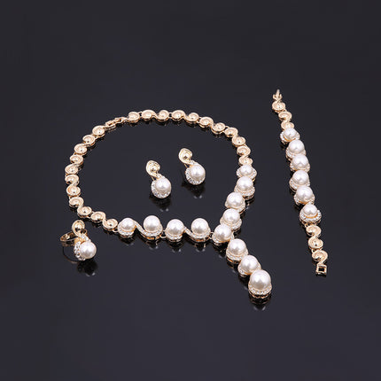 Fashion Exquisite Pearl Necklace Earrings Set