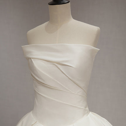 Women's Satin Tube Top Simple Elegant French Style Large Tail Elegant Wedding Dress