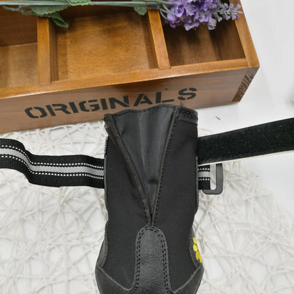 Pet shoes wear dog shoes