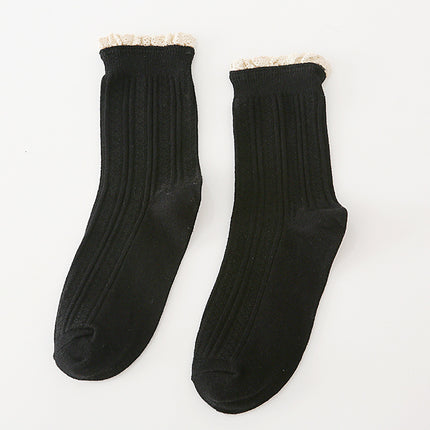 Sweat-absorbent Breathable Preppy Style Lace Mid-calf Socks