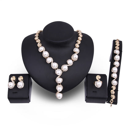 Fashion Exquisite Pearl Necklace Earrings Set