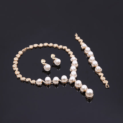 Fashion Exquisite Pearl Necklace Earrings Set