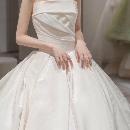 Women's Satin Tube Top Simple Elegant French Style Large Tail Elegant Wedding Dress