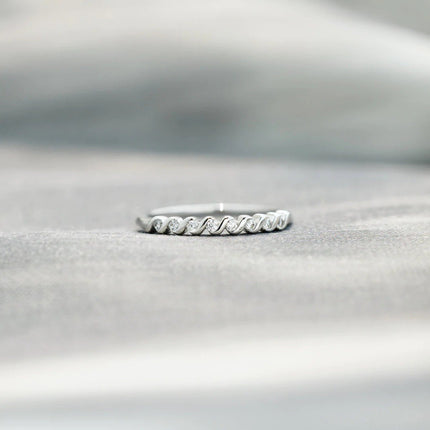 Twisted Rotating Minimalist Spiral Ring