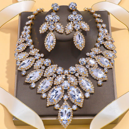 European And American Luxury Leaf Necklace Suit