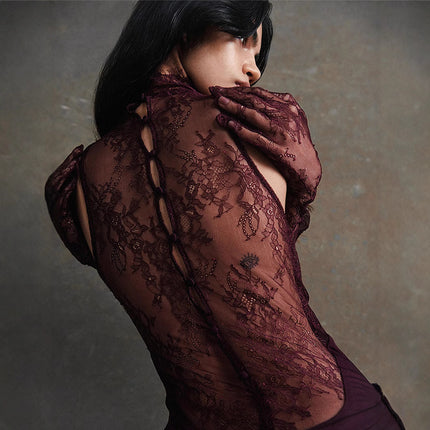 Halter Lace Stitching Sexy Deep V Hot Girl Pleated Evening Dress