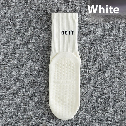 Women's Fitness Women's Socks Trendy Letter Mid-calf Yoga Socks Simple Non-slip Sweat-absorbent Breathable