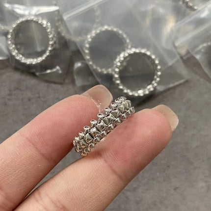 V Gold Bullet Ring Carved Craft Rose Gold Plated No Fading Fashion Ring