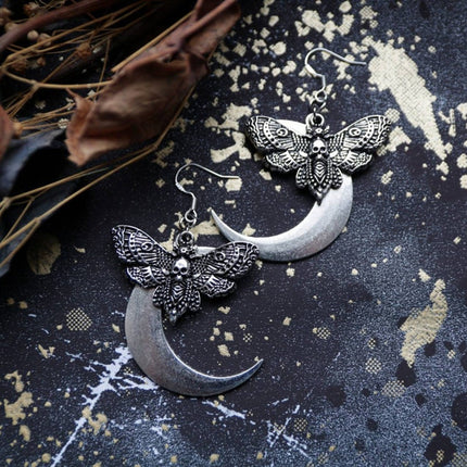 Vintage Creative Exaggerating Charm Moth Earrings