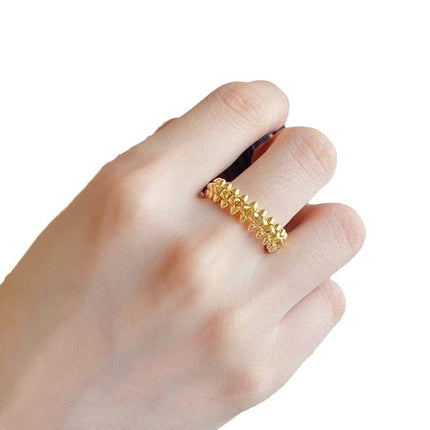 V Gold Bullet Ring Carved Craft Rose Gold Plated No Fading Fashion Ring