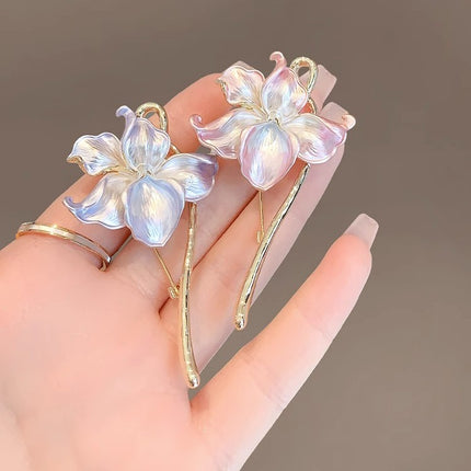 Retro Elegant Water Lily Brooch With A Regal Vibe