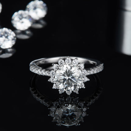 ’n Luukse en Modieuse Ligte Luukse Juweliersware S925 Platina-geplateerde Silwer Ringstel van 2 karaat met Topgehalte Moissanite
