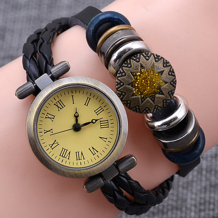 Ouerwetse Handgemaakte Armbandhorlosie Vroue se Mode-draai