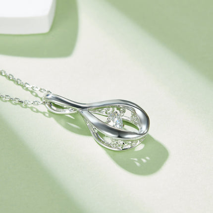 Set With Top-quality Moissanite, This Luxurious And Fashionable Light Luxury Trend Jewelry Necklace Pendant Is Made Of S925 Silver Electroplated With Platinum
