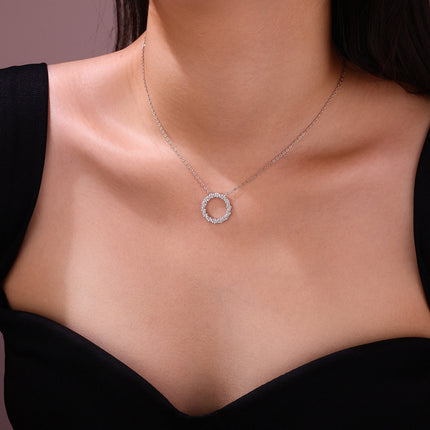 Set With Top-quality Moissanite, This Luxurious And Fashionable Light Luxury Trend Jewelry Necklace Pendant Is Made Of S925 Silver Electroplated With Platinum