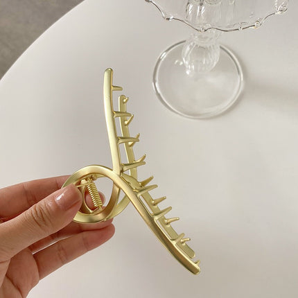 Hair Clip On The Back Of The Head With Metal Clip