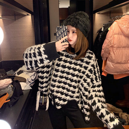 Korean Style Loose Shaped Pullover Crop Top