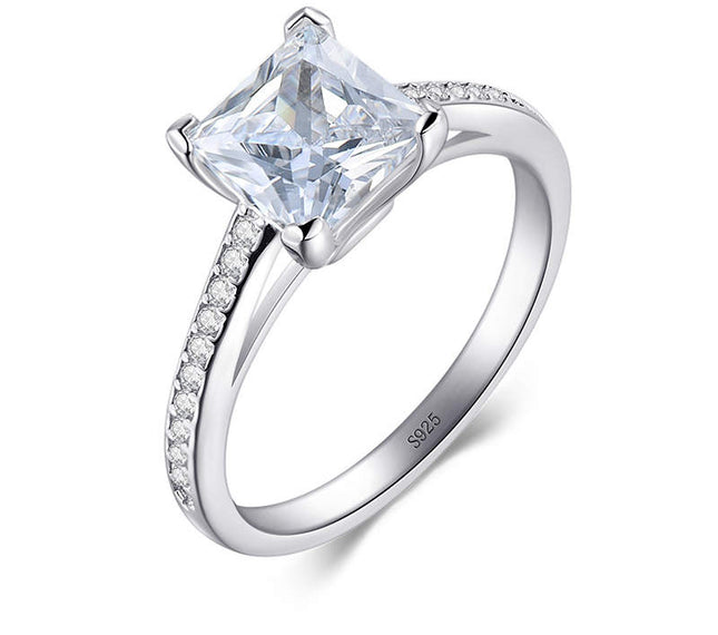 Klassieke Luukse Versilwerde Platinumring Met Diamant