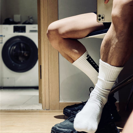 Extra Thick Fluffy Loop Sports Stockings Black And White Personalized Alphabet Trendy Sock