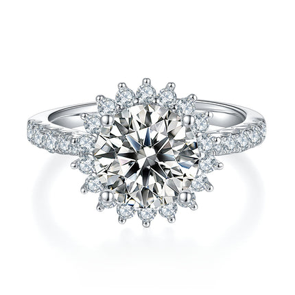 'n Luukse en Modevolle Ligte Luukse Juweliersware S925 Silwer Ring van 3 karaat, Geset Met Topgehalte Moissanite, Geplateer Met Platinum