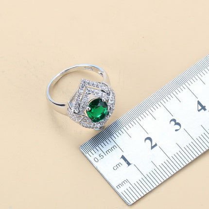 Oorringe met juweelinlegsel, hangertjie, halssnoer, ring Drie-stuk stel vir dames