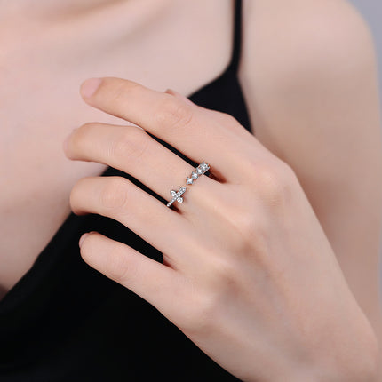Vroue Modieuse Goudgeplatte Ring Met Mikro-Ingelegde Sirkonia Stene