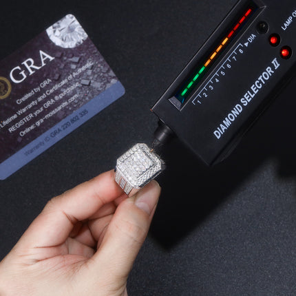 Mans se Letter H Stel Met Topgehalte Moissanite Luukse En Modieuse Lig Luukse Juweliersware Silwer Ring S925 Versilwerde Platinum