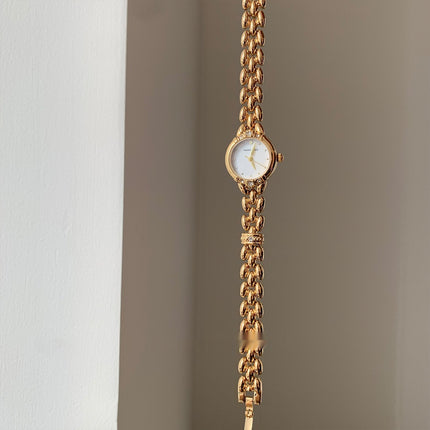 Elegante Persoonlikheid Neiging Sagte Luukse Retro Strass Kwarts Horlosie
