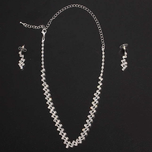 Bruidsjuweliersware twee stelle, bruids-strass-ketting, trouhalssnoer, oorring, strass-halssnoer, huwelik twee stelle