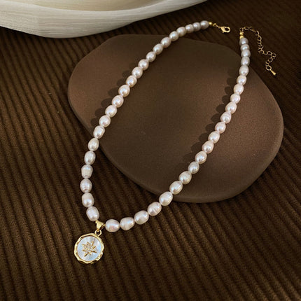 Spring New Arrival Natural Seedless Freshwater Pearl Necklace