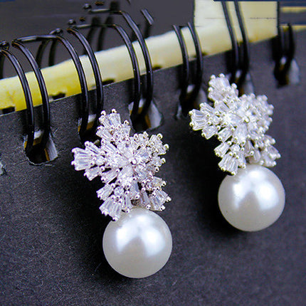 Snow pearl earrings