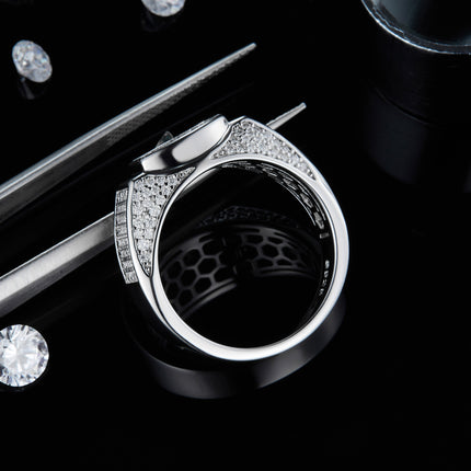 Mans se Luukse En Modieuse Ligte Luukse Juweliersware Silwer Ring S925 Silwer-geplateerde Platinum Versier Met Topgehalte Moissanite