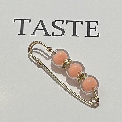 Vrouebroek met Vaste Middellyf Brooch-bykomstigheid