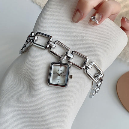 Vroue Dekoratiewe Horlosie Met Vierkantige Hanger En Armbandstyl