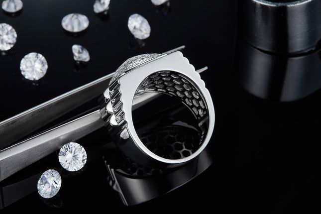 Mans Luukse en Modieuse Ligte Luukse Juweliersware Silwer Ring S925 Versilwerde Platinum Met Topgehalte Moissaniet