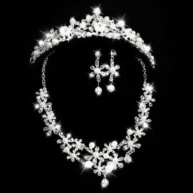 Bruidshoofbedekking, drie stelle kristalblomhalssnoere, diamante oorbelle, Europese en Amerikaanse styl kroon, troujuweliersware