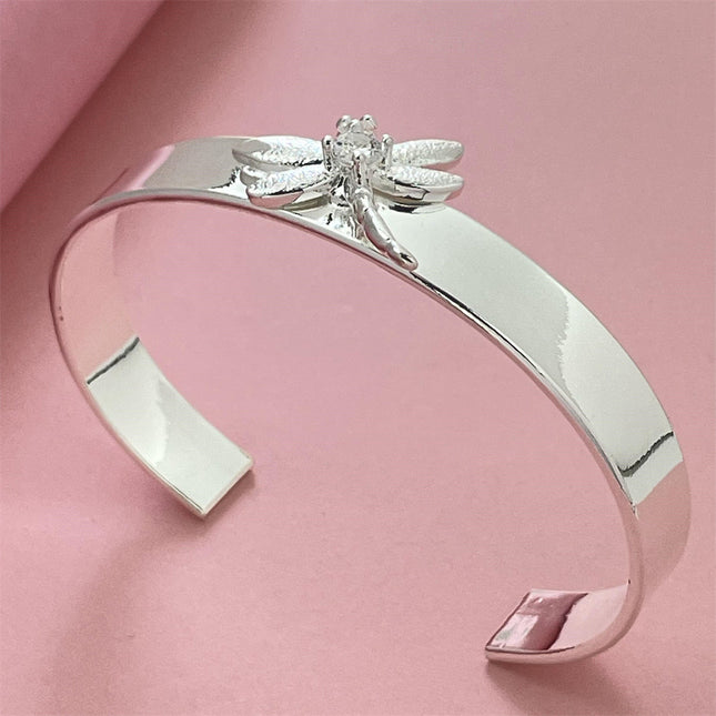 Silwerbedekte Naaldekokker-armband 'n Modieuse Styl Wat Op Sosiale Media Bekend Is
