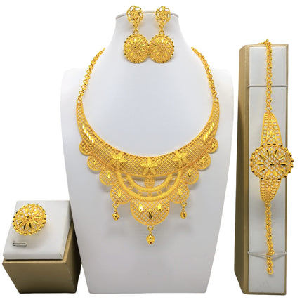 24K Goue Juwelierswarestel: Ketting, Armband, Oorbelle en Vierstuk-ringstel