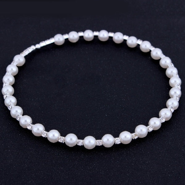 Bruidsbruidsbykomstighede 8MM handgemaakte pêrels, strass-halssnoere, halssnoere, armbande, oorbelle, drie stelle pakke