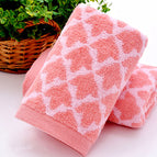 Maple leaf / Pink