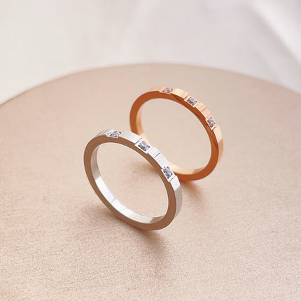 Modieuse Damesring Met Drie Diamante