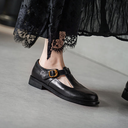 Low Heel Women's Retro Style Leather Flat Shoes