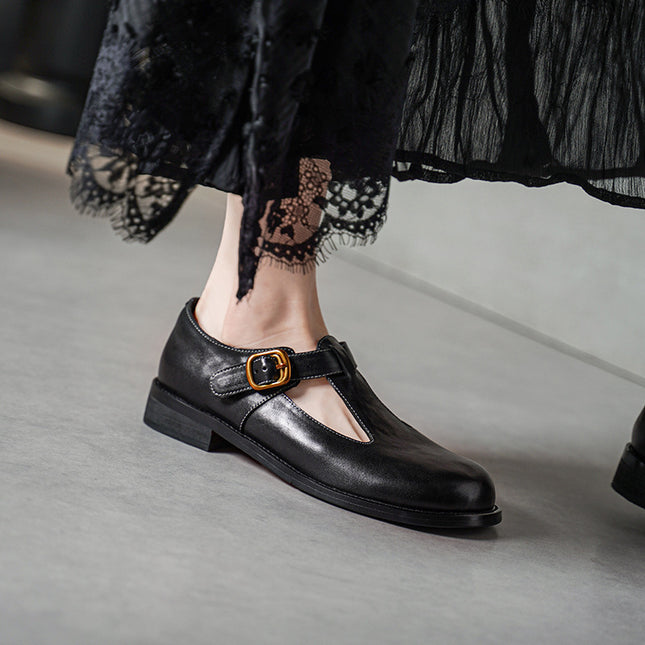 Low Heel Women's Retro Style Leather Flat Shoes