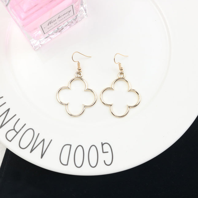 All-matching Hollow Five-pointed Star Chain Stud Earrings Simple Ladies