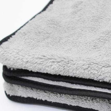Water-absorbent cleaning cloth
