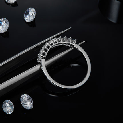 A Luxurious And Fashionable Light Luxury Jewelry Silver Ring Set With Top-quality Moissanite, S925 Silver Plated With Platinum
