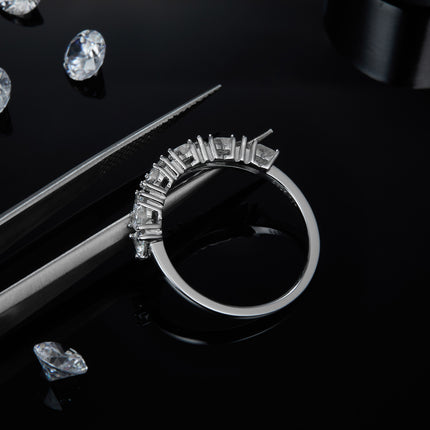 A Luxurious And Fashionable Light Luxury Jewelry Silver Ring Set With Top-quality Moissanite, S925 Silver Plated With Platinum
