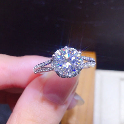 Women's 1ct Simulated Moissanite Ring Six-Prong Classic Wedding Ring