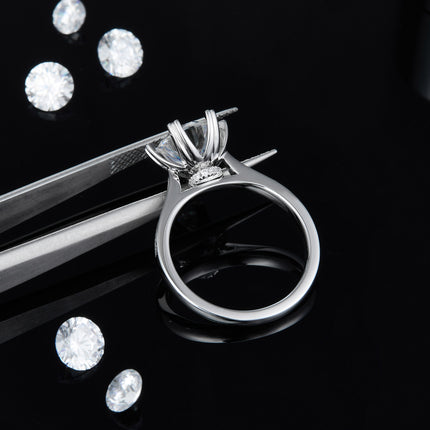 'n 3-karaat Luukse en Modieuse Ligluukse Juweliersware Silwerring Stel Met Topgehalte Moissanite, S925 Silwer Geplateer Met Platinum